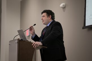Mark Cohen delivers talk 